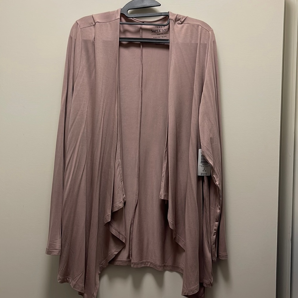 COPY - NWT Torrid Cardigan 4S Fawn LS Super soft drape